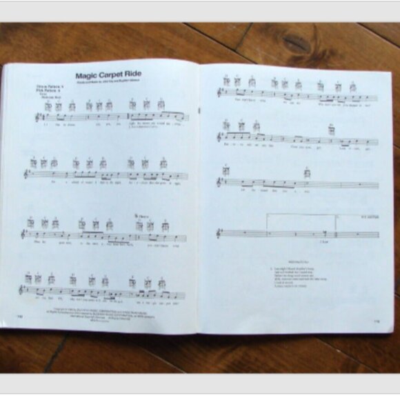 Classic Rock Easy Guitar Sheet Music Book Hal Leonard 89 Songs Rock and Roll - Picture 4 of 5